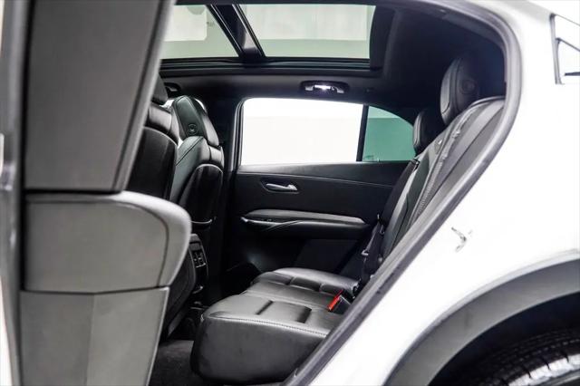 2024 Cadillac XT4 AWD Premium Luxury