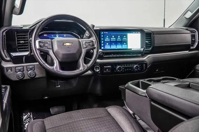 2025 Chevrolet Silverado 2500HD 4WD Crew Cab Standard Bed LT