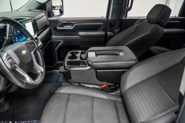 2025 Chevrolet Silverado 2500HD 4WD Crew Cab Standard Bed LT
