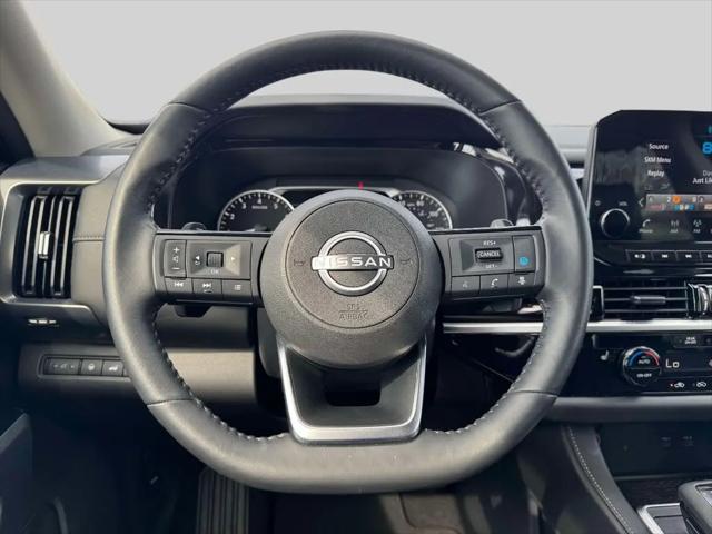 2025 Nissan Pathfinder SL 4WD