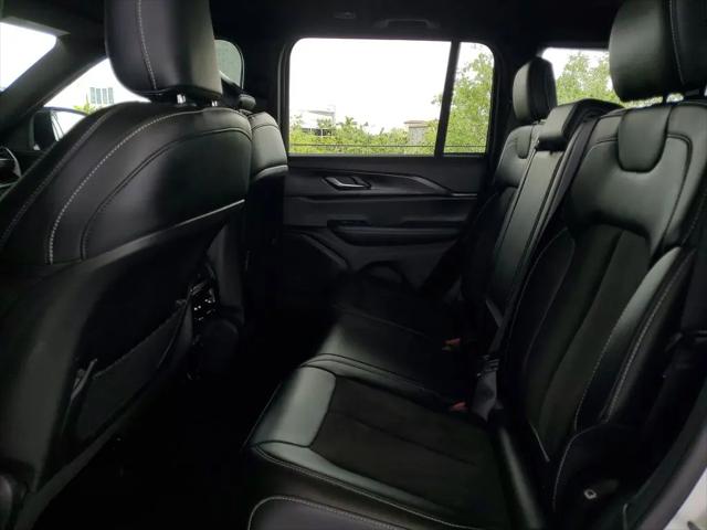 2023 Jeep Grand Cherokee Altitude 4x2