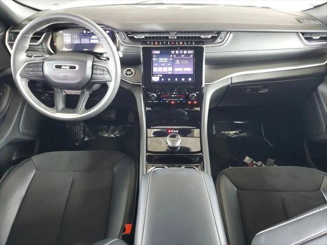 2023 Jeep Grand Cherokee Altitude 4x2