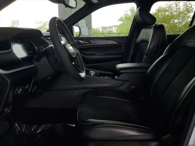 2023 Jeep Grand Cherokee Altitude 4x2