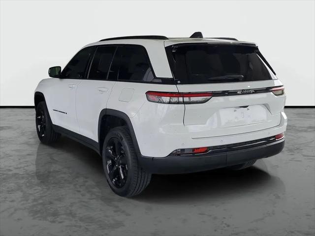 2023 Jeep Grand Cherokee Altitude 4x2