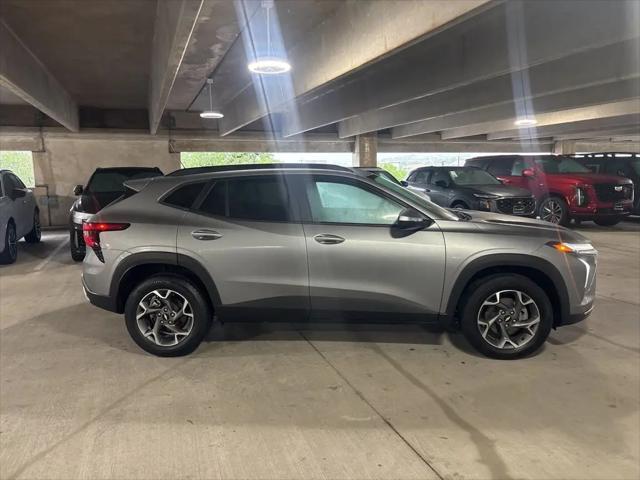 2025 Chevrolet Trax FWD LT