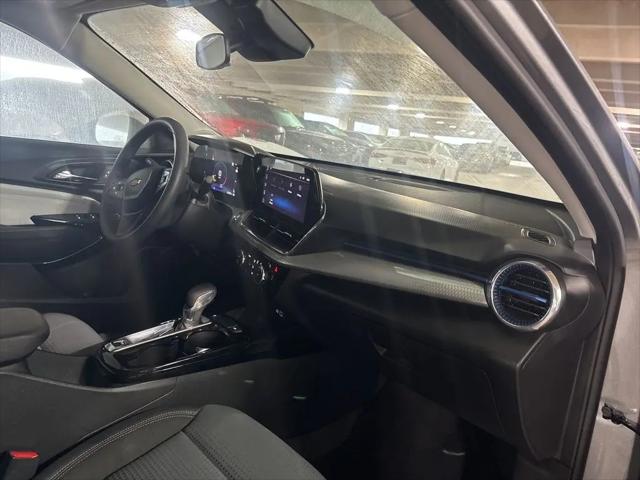 2025 Chevrolet Trax FWD LT