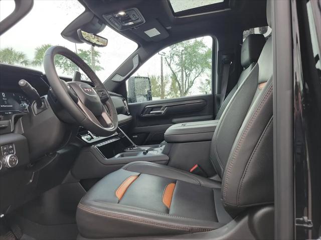 2025 GMC Sierra 2500HD 4WD Crew Cab Standard Bed AT4