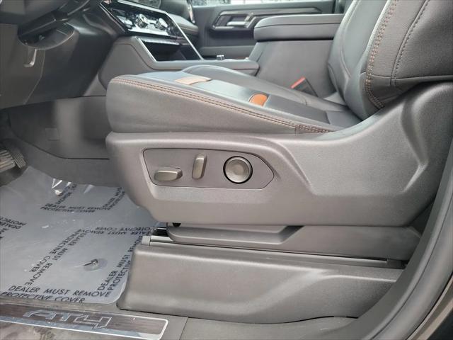 2025 GMC Sierra 2500HD 4WD Crew Cab Standard Bed AT4