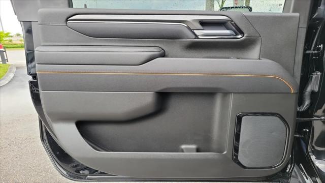 2025 GMC Sierra 2500HD 4WD Crew Cab Standard Bed AT4