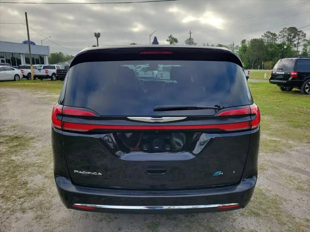 2024 Chrysler Pacifica Hybrid Select