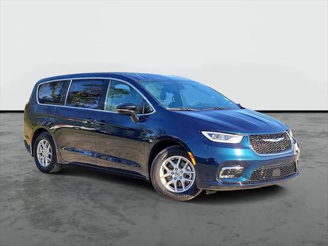 2025 Chrysler Pacifica Select for sale in Live Oak, FL