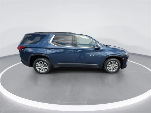 2023 Chevrolet Traverse AWD LT Cloth