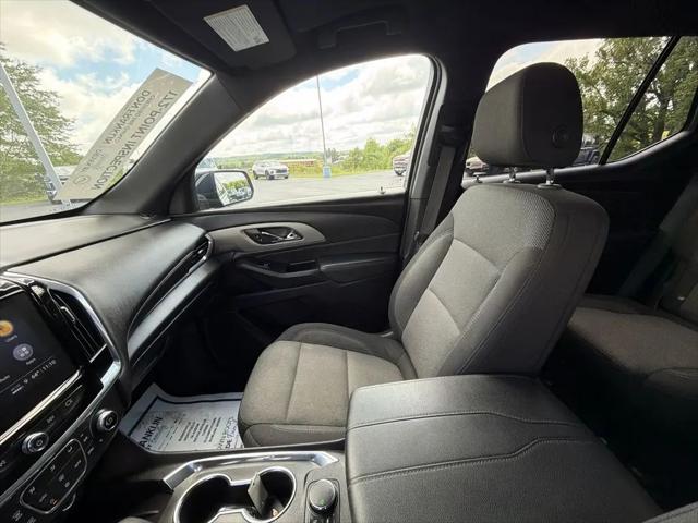 2023 Chevrolet Traverse AWD LT Cloth