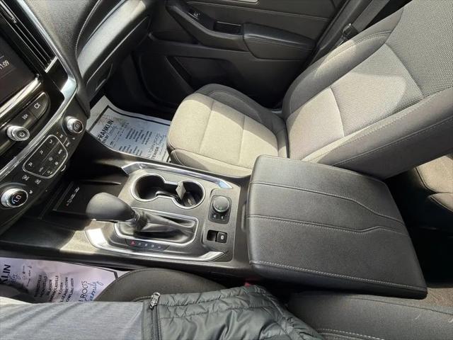 2023 Chevrolet Traverse AWD LT Cloth