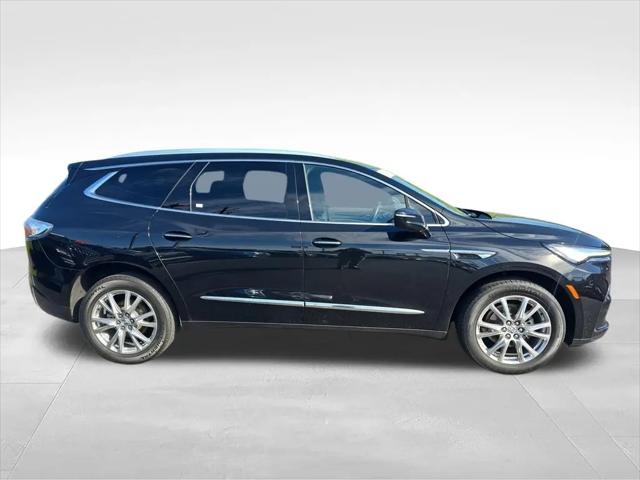 2024 Buick Enclave Essence AWD