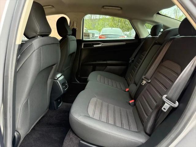 2020 Ford Fusion SE