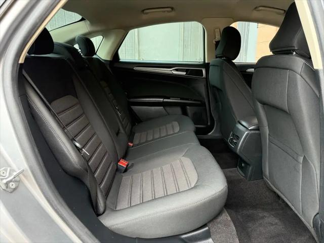 2020 Ford Fusion SE