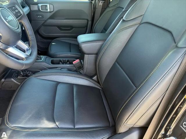 2025 Jeep Wrangler 4-Door Sahara 4x4