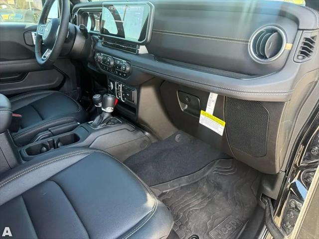 2025 Jeep Wrangler 4-Door Sahara 4x4