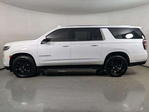 2022 Chevrolet Suburban 4WD LT