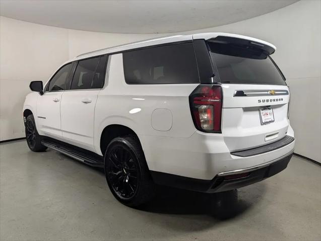 2022 Chevrolet Suburban 4WD LT