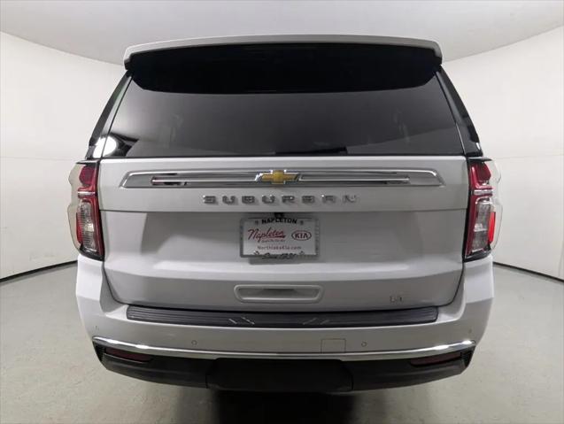 2022 Chevrolet Suburban 4WD LT