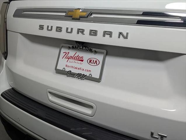 2022 Chevrolet Suburban 4WD LT