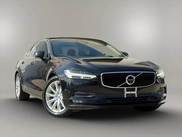 2017 Volvo S90 T6 Momentum