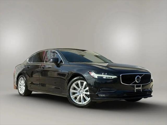 2017 Volvo S90 T6 Momentum
