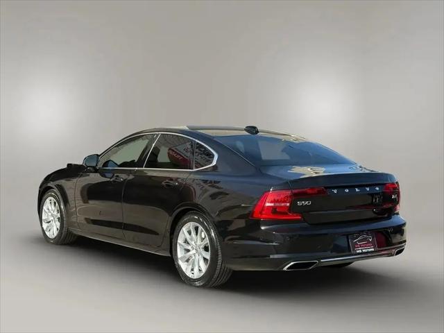 2017 Volvo S90 T6 Momentum