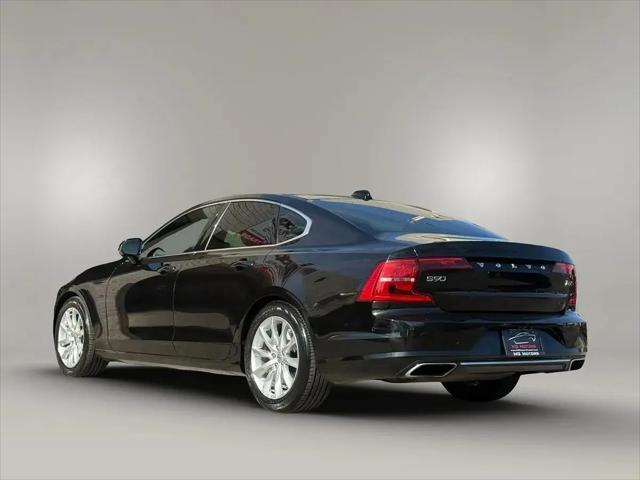 2017 Volvo S90 T6 Momentum