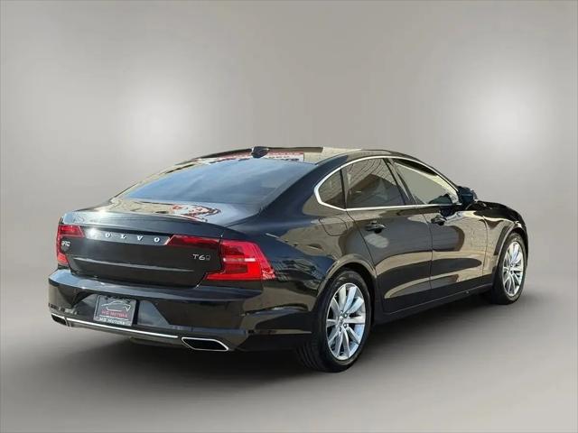 2017 Volvo S90 T6 Momentum