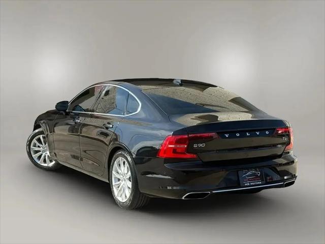 2017 Volvo S90 T6 Momentum
