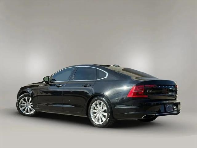 2017 Volvo S90 T6 Momentum