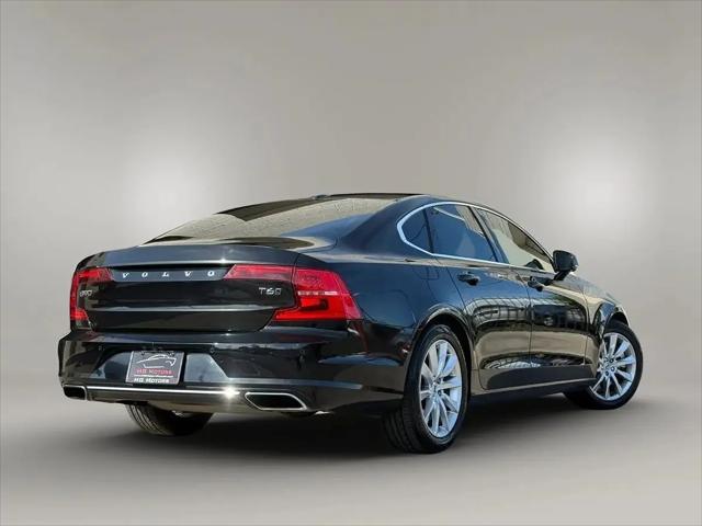2017 Volvo S90 T6 Momentum