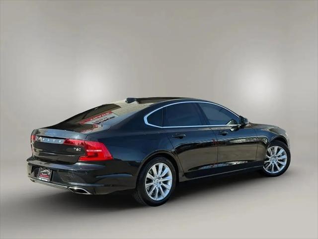 2017 Volvo S90 T6 Momentum