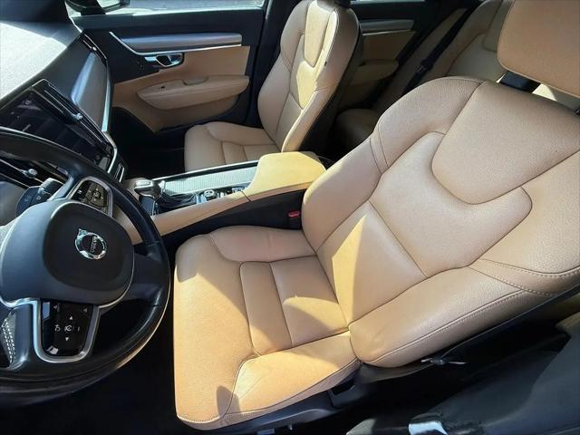 2017 Volvo S90 T6 Momentum