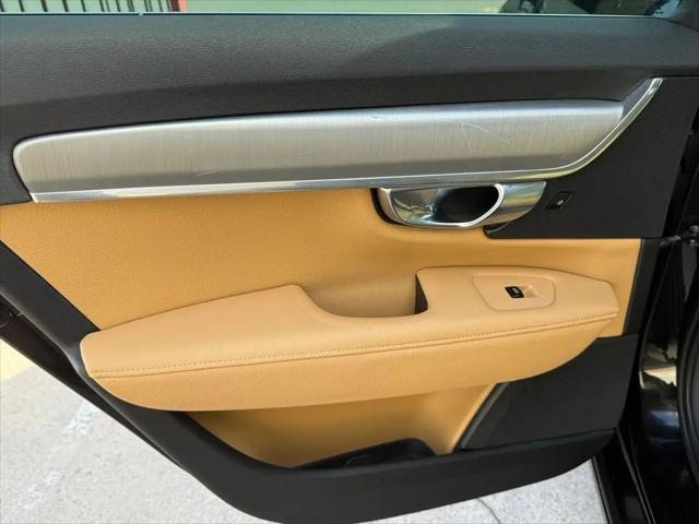 2017 Volvo S90 T6 Momentum