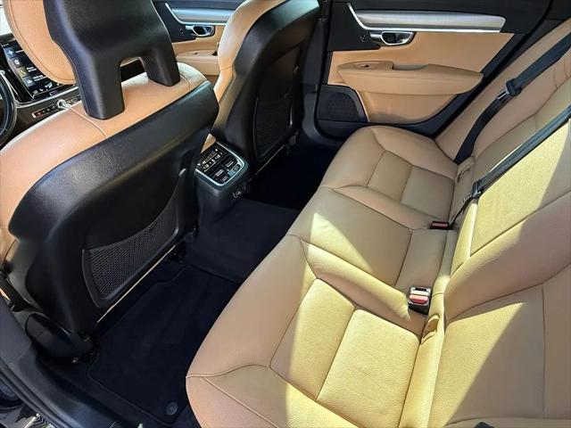 2017 Volvo S90 T6 Momentum
