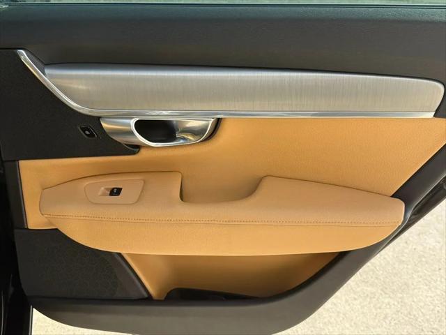 2017 Volvo S90 T6 Momentum