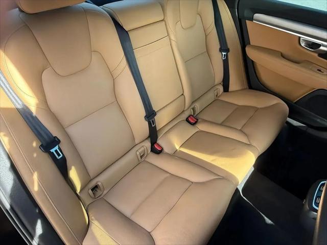 2017 Volvo S90 T6 Momentum