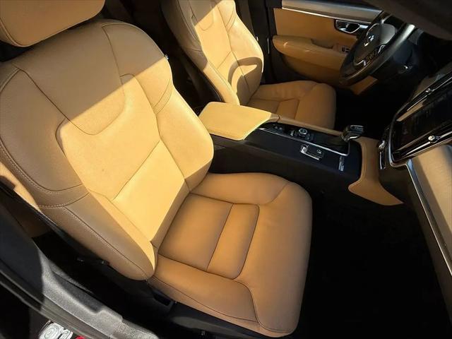 2017 Volvo S90 T6 Momentum