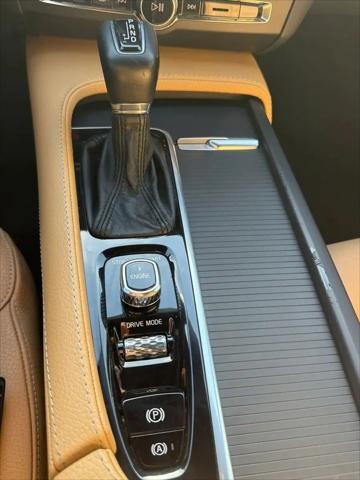 2017 Volvo S90 T6 Momentum