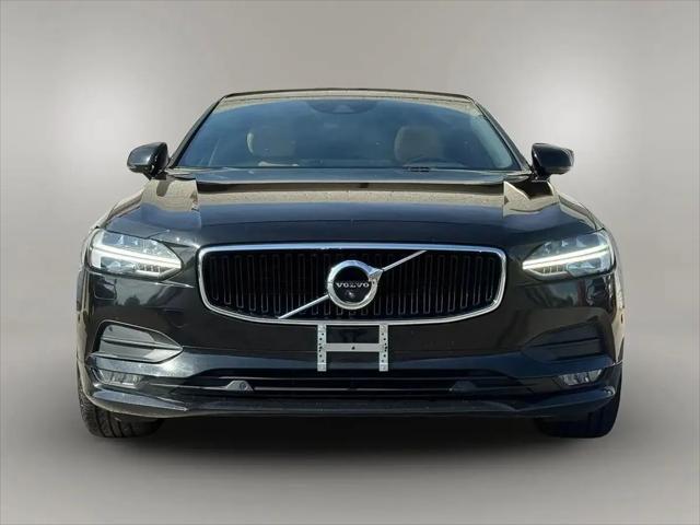 2017 Volvo S90 T6 Momentum