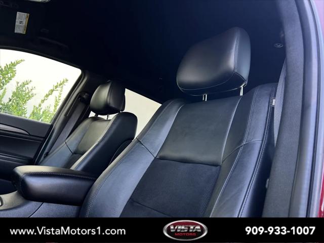 2022 Jeep Grand Cherokee Laredo X 4x4
