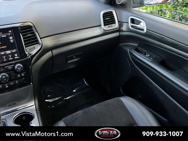 2022 Jeep Grand Cherokee Laredo X 4x4
