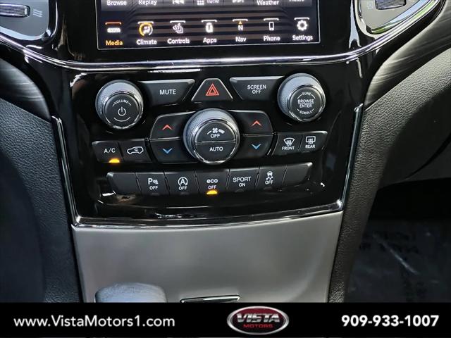 2022 Jeep Grand Cherokee Laredo X 4x4
