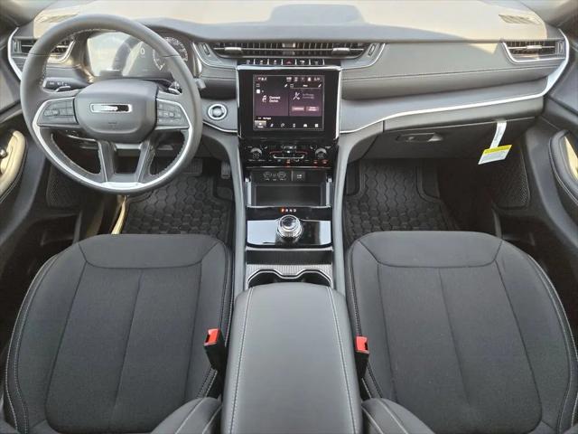 2026 Jeep Grand Cherokee L Altitude 4x4