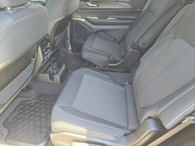 2026 Jeep Grand Cherokee L Altitude 4x4