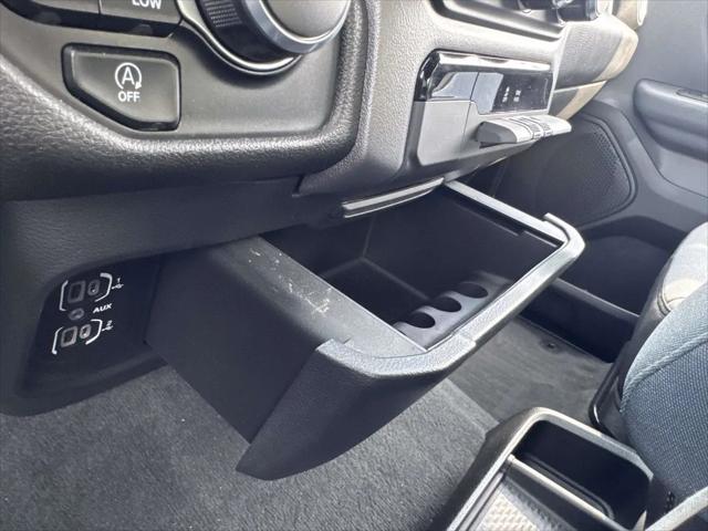 2022 Ram 1500 Big Horn Crew Cab 4x4 5'7" Box